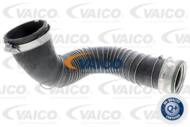 V30-2711 - Przewód ciśnieniowy intercoolera VAICO DB W204/W212