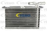 V10-60-0030 - Chłodnica powietrza (intercooler) VEMO VAG