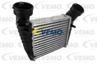 V15-60-5064 - Chłodnica powietrza (intercooler) VEMO 230X203X62MM VAG PASSAT/SUPERB