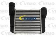 V15-60-5065 - Chłodnica powietrza (intercooler) VEMO VAG A4/A6