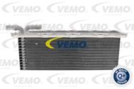 V15-60-6077 - Chłodnica powietrza (intercooler) VEMO VAG