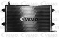 V15-62-1016 - Chłodnica klimatyzacji VEMO 555x340x16mm VAG GOLF III/IV/VENTO