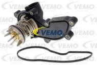 V15-99-2081 - Termostat VEMO /z obudową/ VAG 3.0 88°C Q5/Q7/A4/A5/A6/A7/A8/TOUAREG 08-