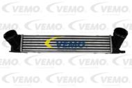 V20-60-1522 - Chłodnica powietrza (intercooler) VEMO BMW E81/E87/E88/E82/E90/E91/E84
