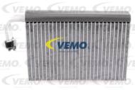 V20-65-0012 - Parownik klimatyzacji VEMO BMW E39 (03.00-)/X5