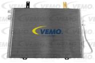 V46-62-0007 - Chłodnica klimatyzacji VEMO 551x380x16mm RENAULT KANGOO