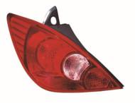 215-19K8L-LD-UE - Lampa tylna DEPO /L/ NISSAN czerw/biały, b/wiązki TIIDA 5D-03/07-